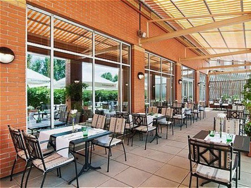 Hilton Garden Inn Vienna South Екстериор снимка