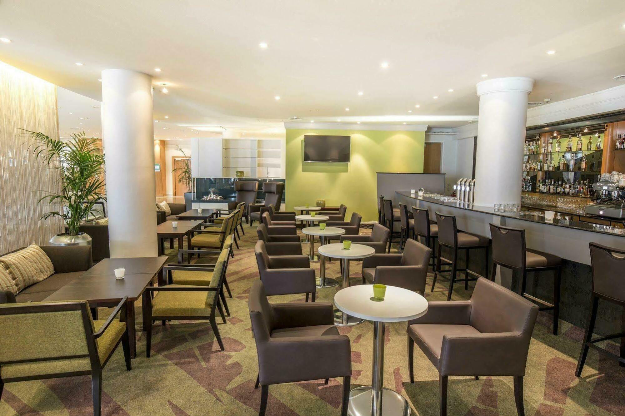 Hilton Garden Inn Vienna South Ресторант снимка