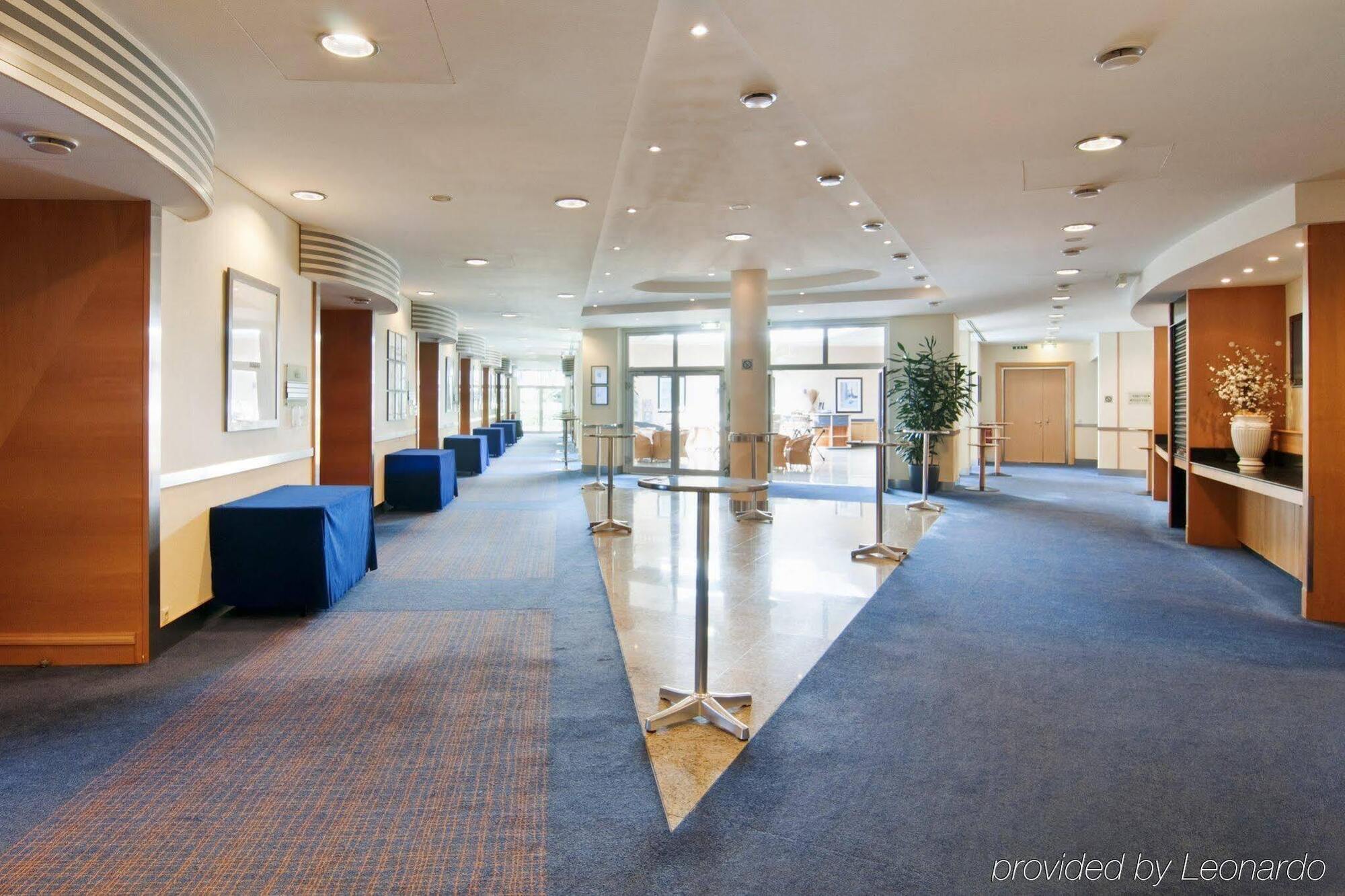 Hilton Garden Inn Vienna South Екстериор снимка
